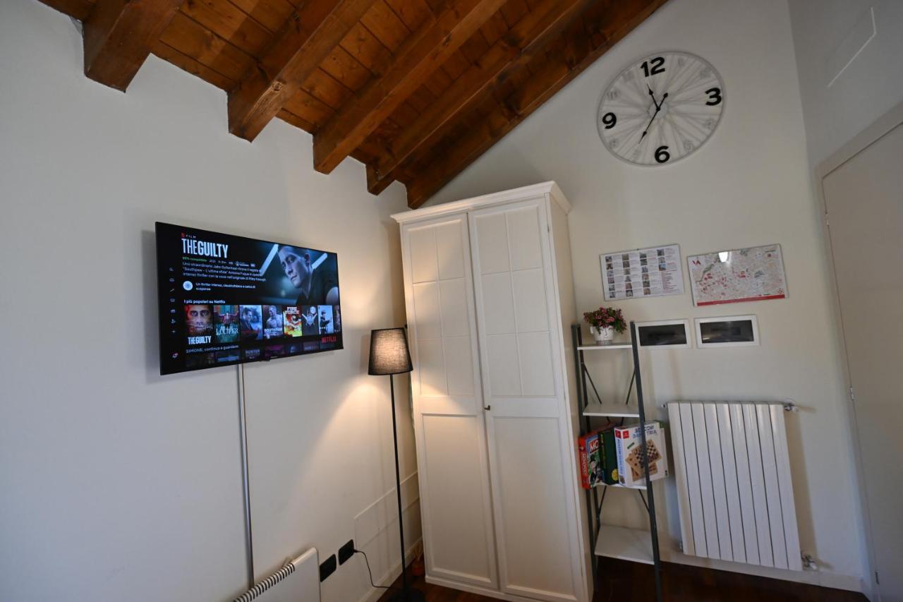Aura Loving Home Con 4 Posti Letto, Cucina Completa, Terrazzo Ed Un Grande Parco Verde Serravalle d'Asti Bagian luar foto