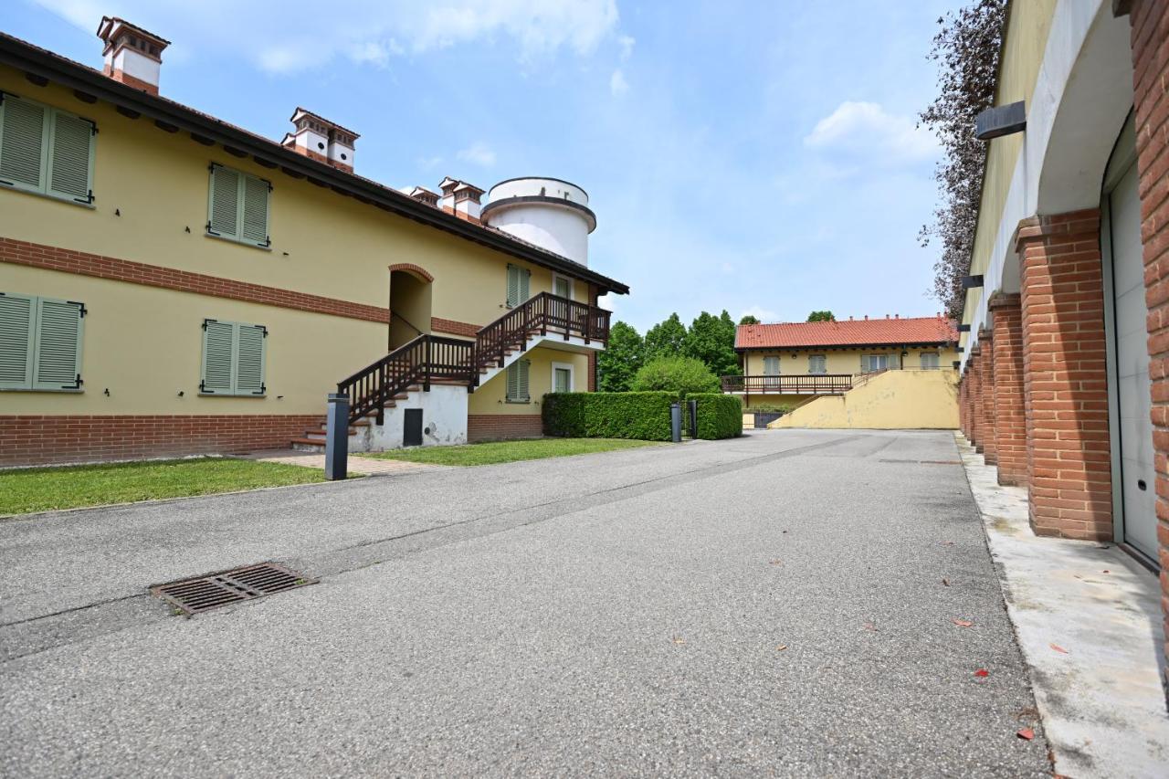 Aura Loving Home Con 4 Posti Letto, Cucina Completa, Terrazzo Ed Un Grande Parco Verde Serravalle d'Asti Bagian luar foto