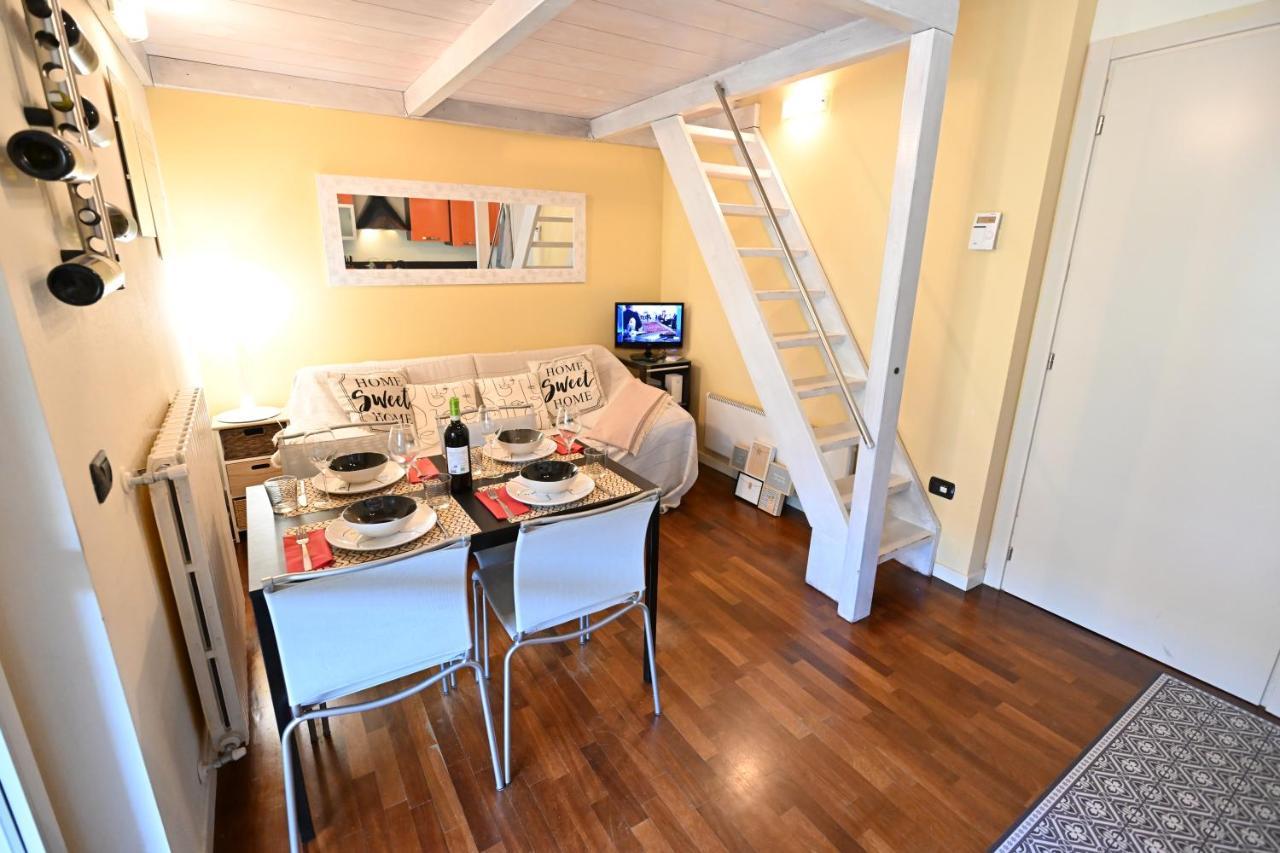 Aura Loving Home Con 4 Posti Letto, Cucina Completa, Terrazzo Ed Un Grande Parco Verde Serravalle d'Asti Bagian luar foto